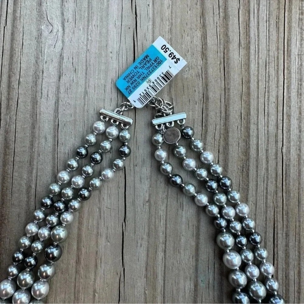 Anthropologie GREY OMBRE PEARL NECKLACE - Picture 4 of 4